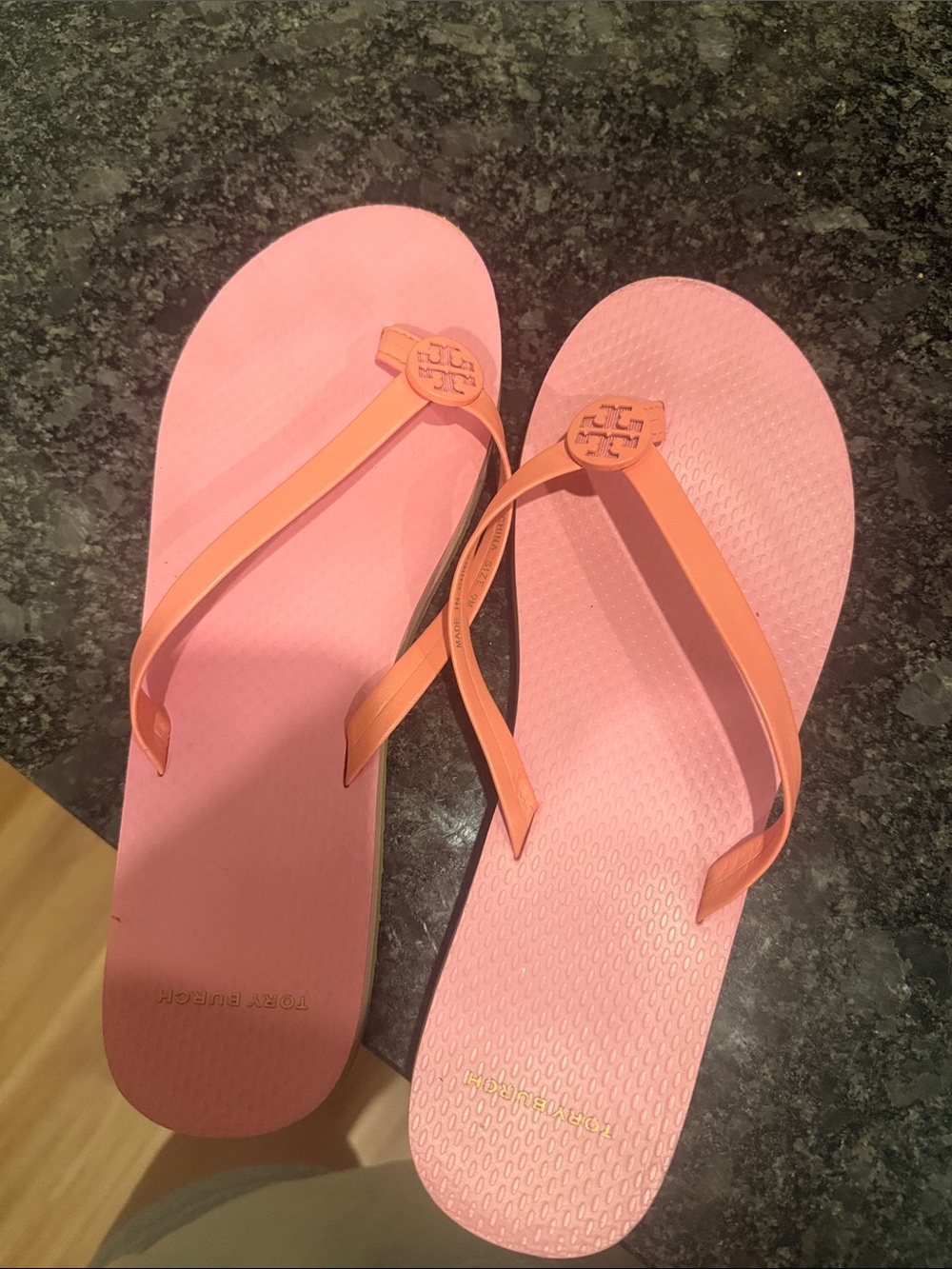 Tory Burch Flip flops